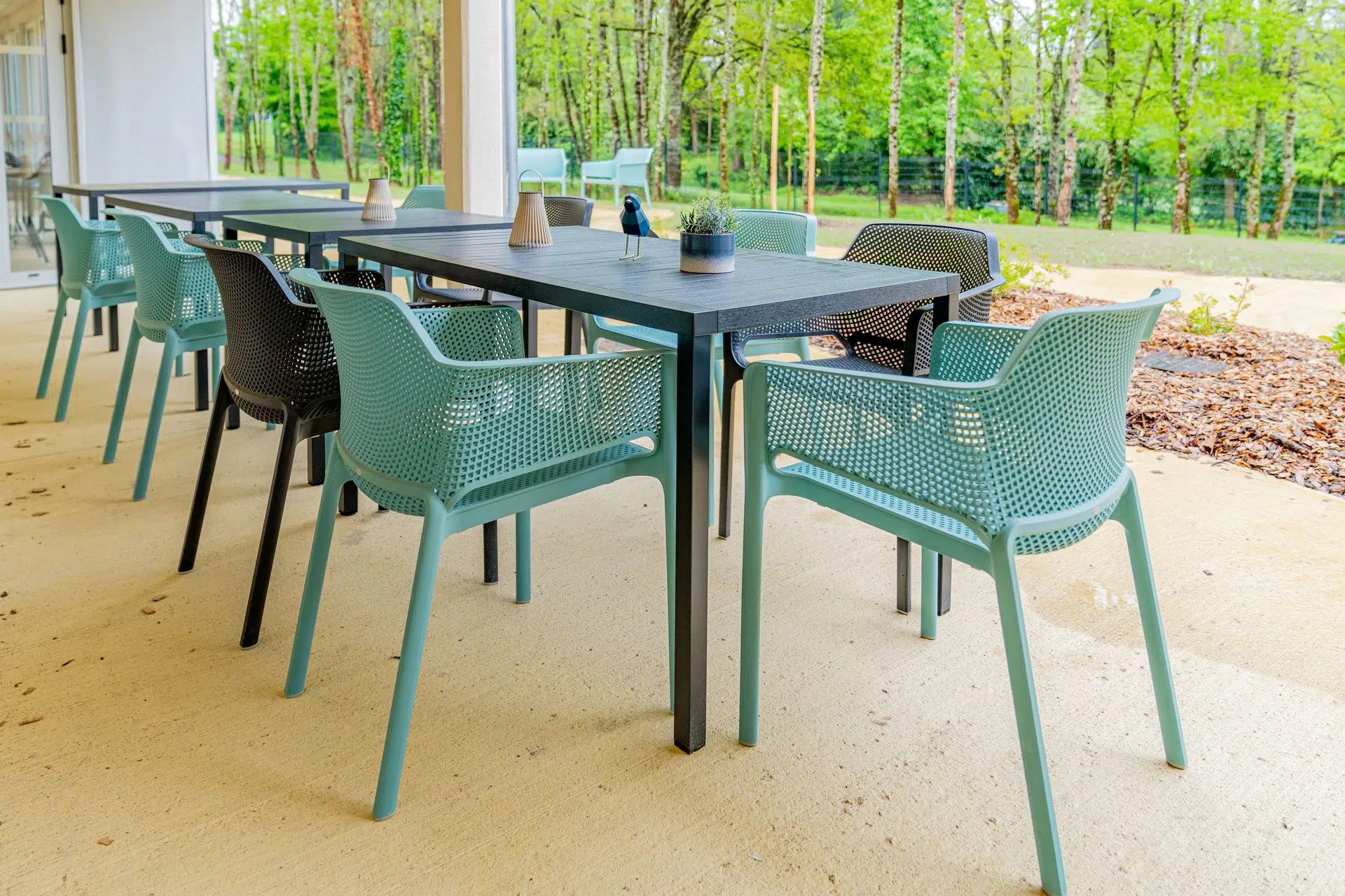 Mobilier extérieur avec tables et chaises en polypropylène anthracite et vert d'eau